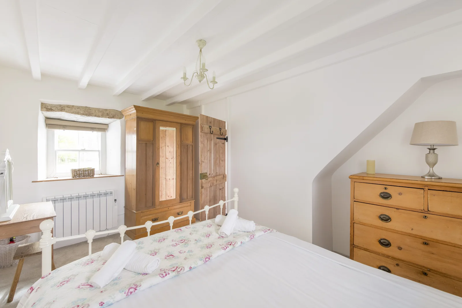 Ground floor double bedroom, reverse view